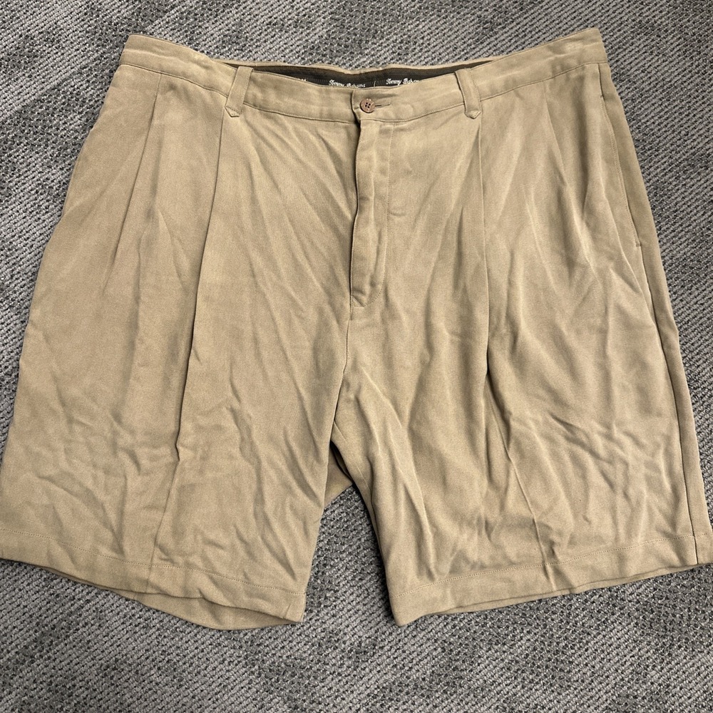 Tommy Bahama Relax Mens 40 Khaki Tan 100% Silk Pleated Island Shorts Relaxed Fit